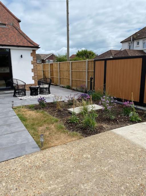 Home By The Sea In Rustington Exterior foto